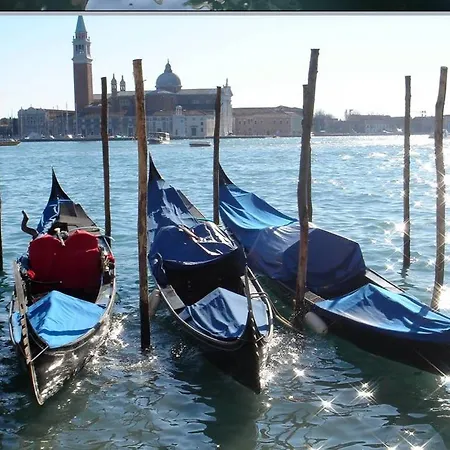 Suite Ai Leoni Venice Exterior photo