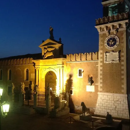 Suite Ai Leoni Venice Exterior photo